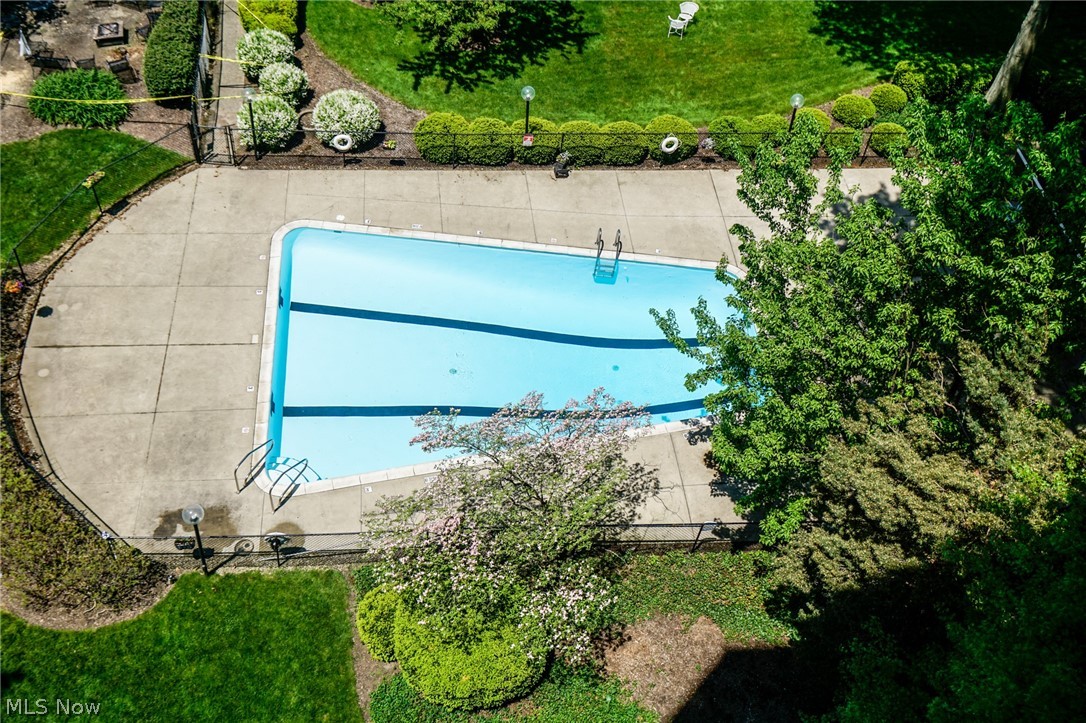 Bonneville Tower Condo - Residential