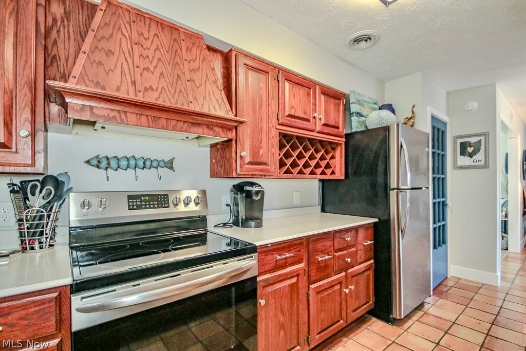 Chillicothe Road Condo - Residential