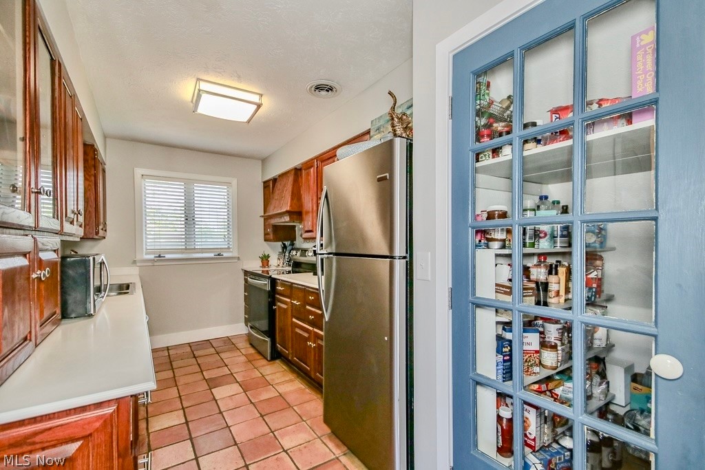 Chillicothe Road Condo - Residential