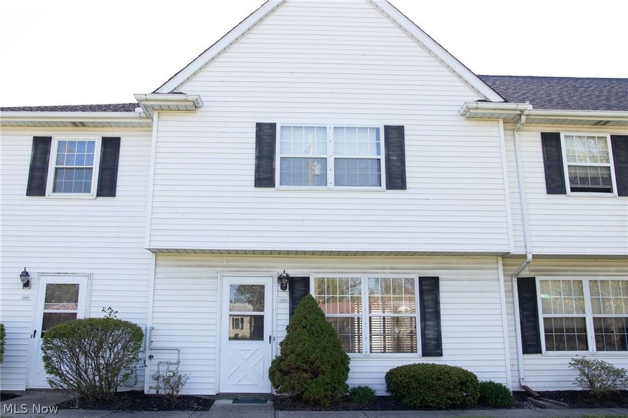 MOVE-IN-READY 3BDRM TOWNHOUSE UPDATED THRU-OUT 1 1 1/2 BATH UPDATED KITCHEN W/LG EATING AREA SLIDING GLASS DOOR OFF KITCHEN TO PRIVATE PATIO 1 CAR ATTACHED W/OPENER SPACIOUS 1ST FLOOR LAUNDRY ROOM LOW MAINTENANCE AND VERY AFFORDABLE. CLOSE TO ALL AMENITIES.