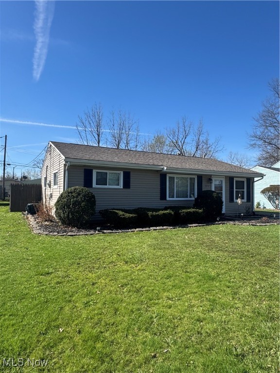 537 Willow Park Road, Elyria, Ohio image 1