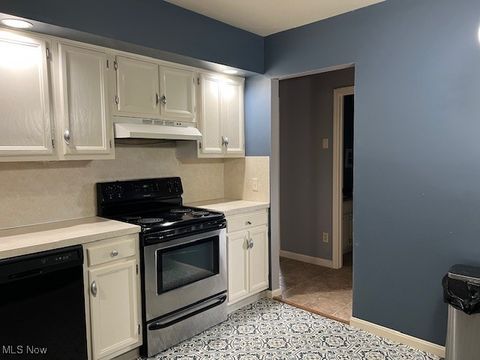 Tiny photo for 119 Stonyridge Drive #104, Sandusky, OH 44870 (MLS # 5178854)