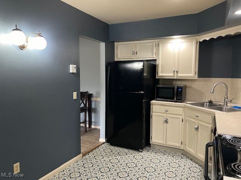 Tiny photo for 119 Stonyridge Drive #104, Sandusky, OH 44870 (MLS # 5178854)