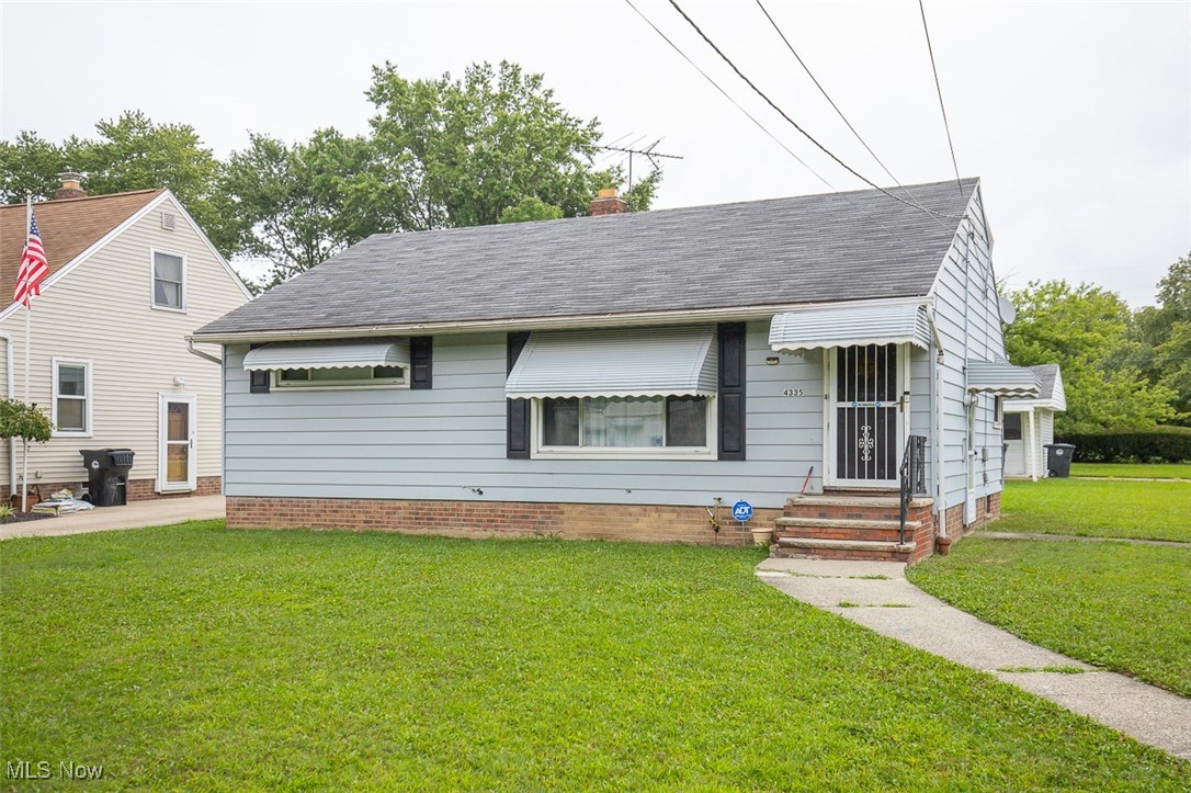4335 W 182nd Street