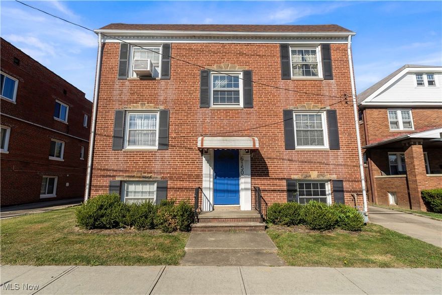 6150 Ridge Rd | Unit 1, Parma - Spacious studio with 1-bath! //

$ 775 rent / $ 775 deposit //
$55 application fee per adult //
1-2 pets OK in this unit. After application pre-approval, a PetScreening is required for any animals to proceed with one of our properties; a PetScreening affidavit is still required if you have no pets. (Some breed restrictions apply per HUD guidelines). //
NO SMOKING //
1 time $139 non-refundable set up fee paid at lease signing //

$35/month required resident benefit package; can include personal property/liability insurance for an additional $10/month for $45/month total. //

After application Pre-Approval 1 applicant per household application is required to fill out a PetScreening application, before being about to proceed with placing a Reservation Fee for one of our properties. You will receive a pre-approval for your application and in order to proceed, the PetScreening is required. Even if you have NO pets - this application must be filled out. One time, non-refundable pet fee of $250-600 per animal applies to all pets & must be paid before or when you pay your first month rent. (No fee for qualified assistance animals). //

Our application is processed through secure site: Findigs, and they require ID and income verification. Without this, your application will not be processed. They offer 24/7 chat support on their application directly if you have any questions. //

BEDROOMS: studio //
BATHROOMS:1 //
APPLIANCES PROVIDED: Fridge and stove //
UTILITIES / RESIDENT RESPONSIBILITY:HEAT INCLUDED; resident pays electric and hot water gas only. //

Serious inquiries only.