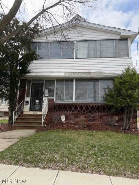 16206 Grovewood Avenue Cleveland OH 44110