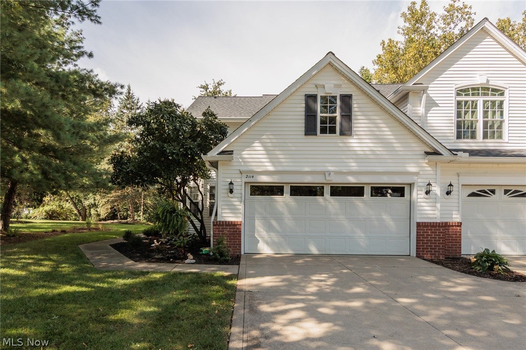 2114 W Reserve Circle