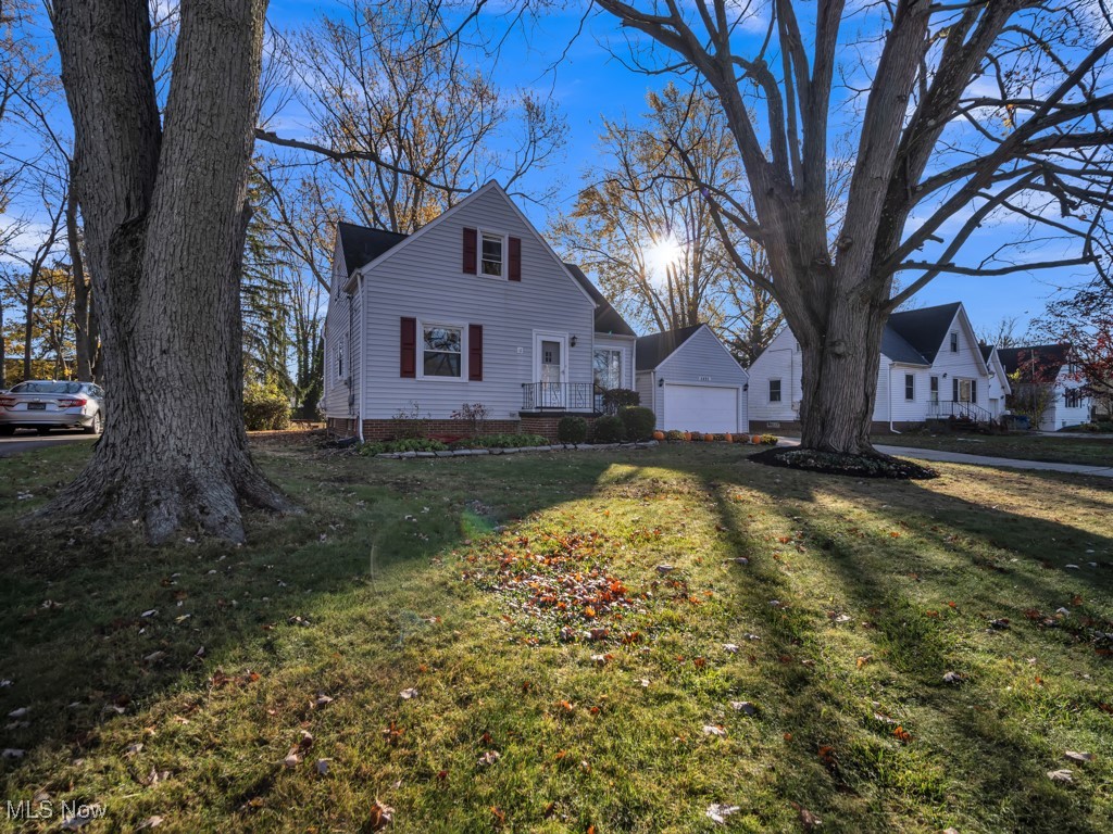 5495 Burns Road, North Olmsted, Ohio image 3