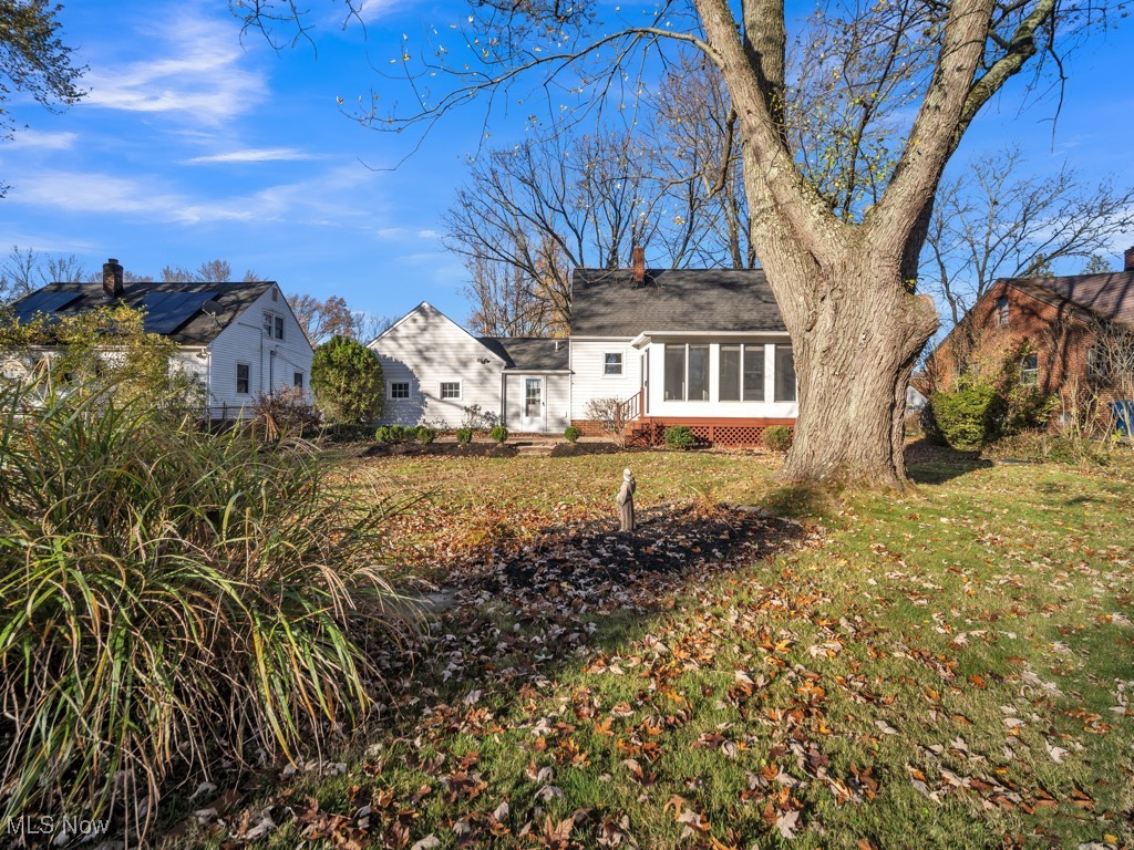 5495 Burns Road, North Olmsted, Ohio image 9