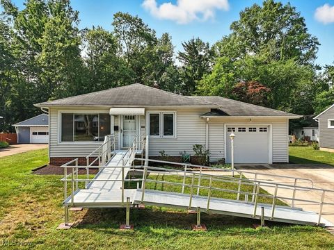 23235 Mildred Avenue, North Olmsted, OH 44070 - #: 5139872