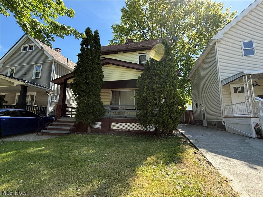 Photo of 3521 W 129th Street, Cleveland, OH 44111 (MLS # 5211401)
