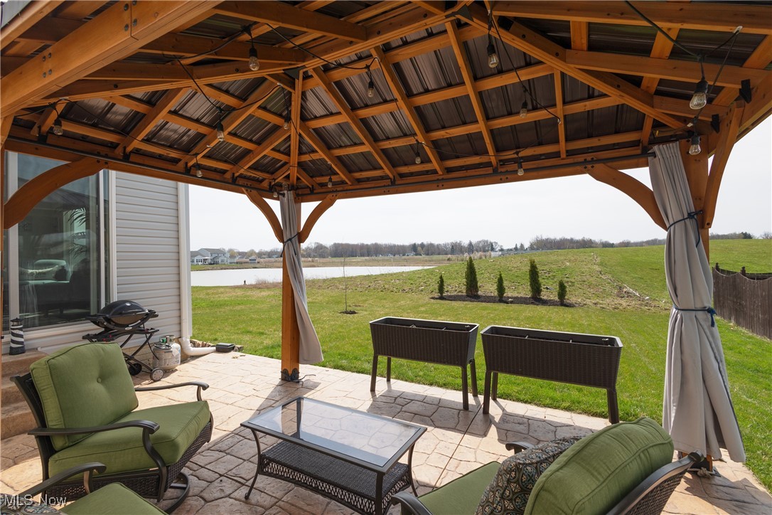 37475 Amber Way, North Ridgeville, Ohio image 29