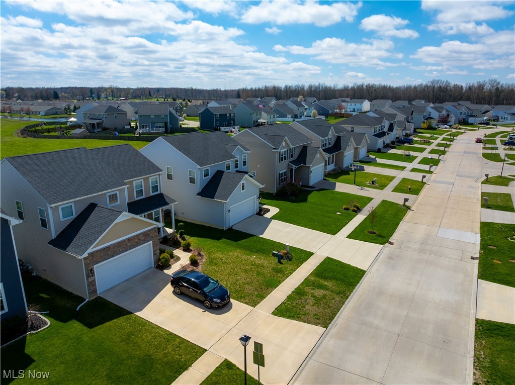 37475 Amber Way, North Ridgeville, Ohio image 34