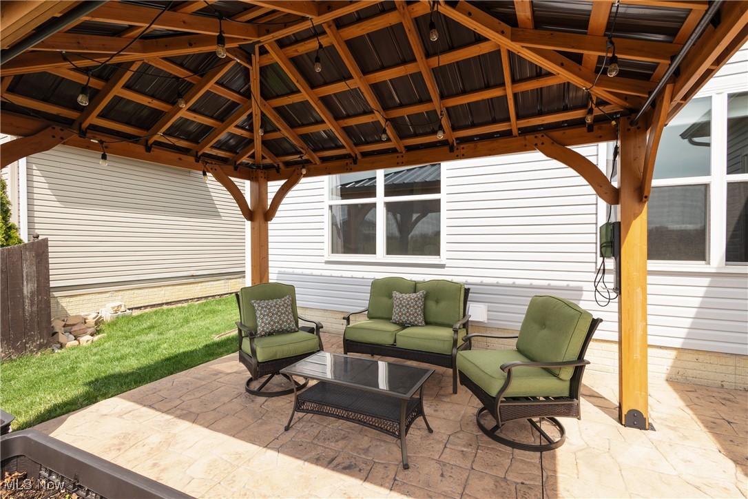 37475 Amber Way, North Ridgeville, Ohio image 28