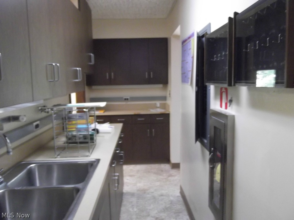 Swallowtail - Commercial Lease