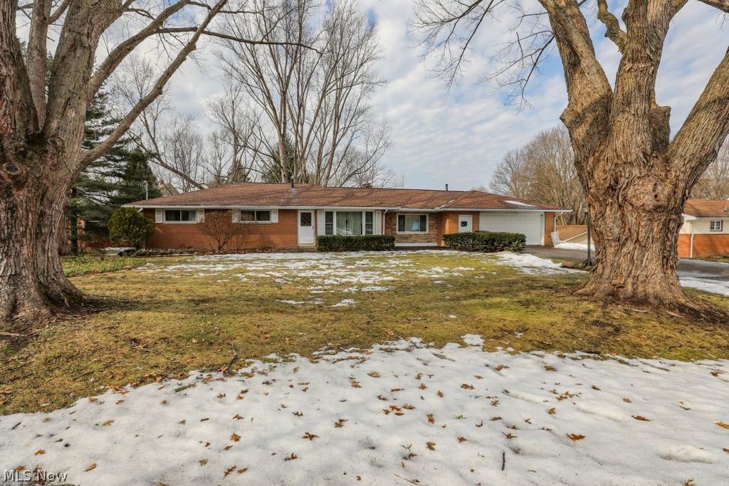Photo of 6361 Marchinn Drive, Ravenna, OH 44266 (MLS # 5188768)