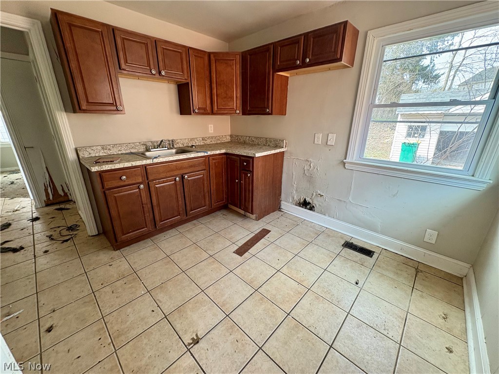 Center Hwy - Residential