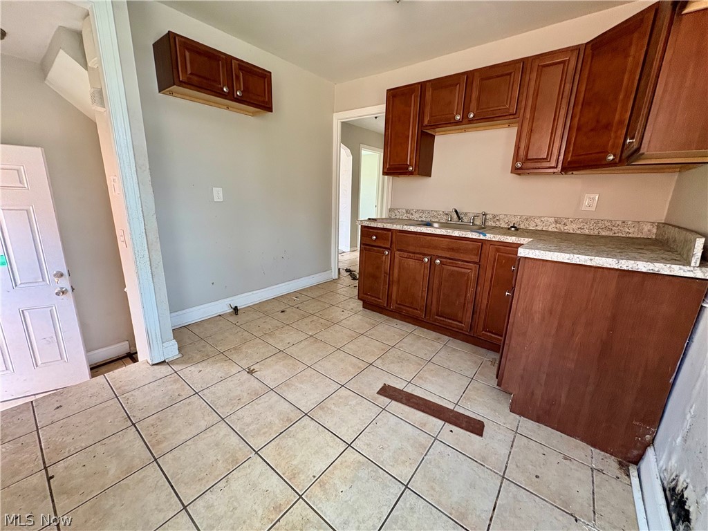 Center Hwy - Residential