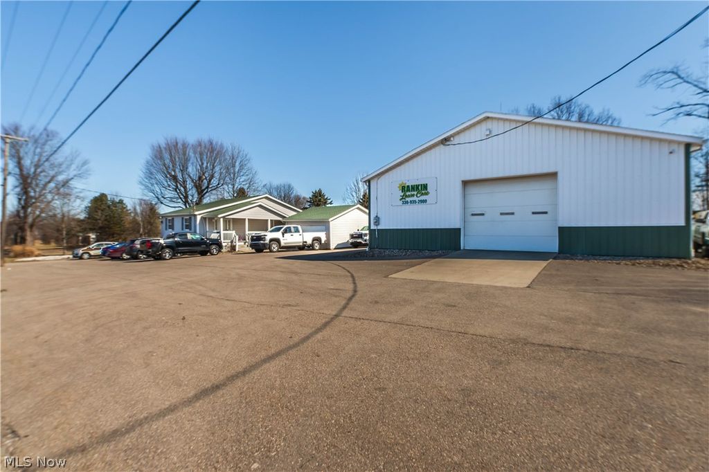 Photo of 13390 Ravenna Avenue NE, Hartville, OH 44632 (MLS # 5191072)