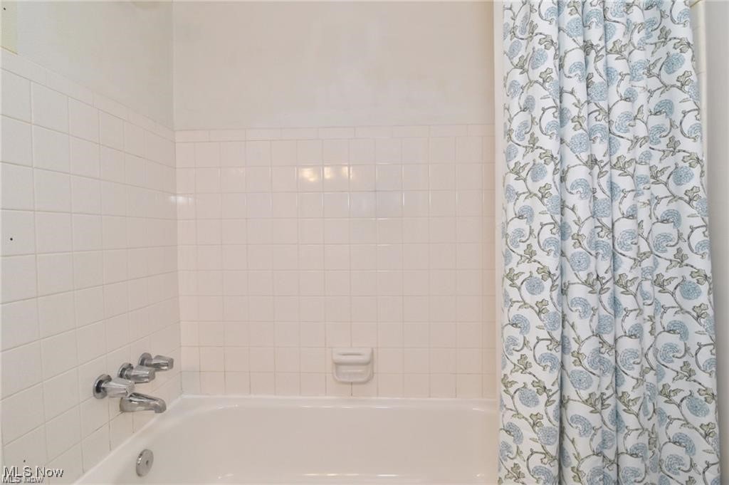 Heritage Circle Condo - Residential