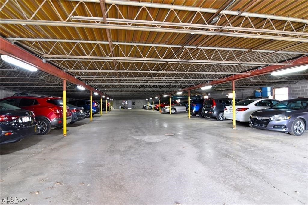 Heritage Circle Condo - Residential