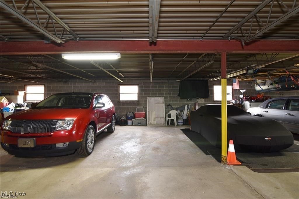 Heritage Circle Condo - Residential