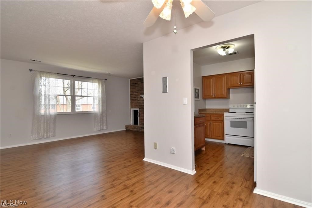 Heritage Circle Condo - Residential