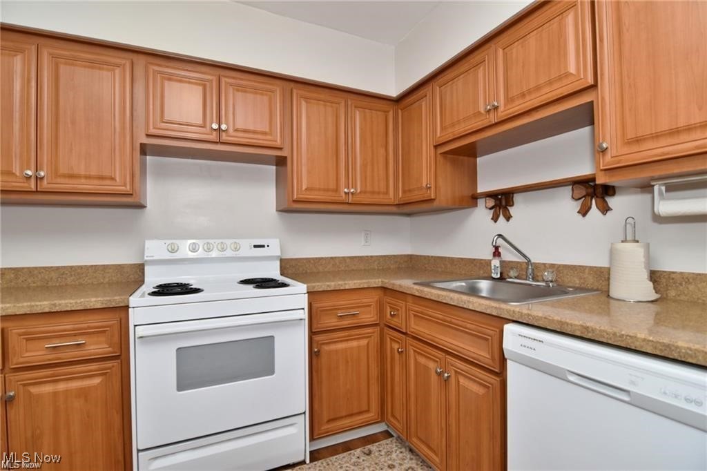 Heritage Circle Condo - Residential