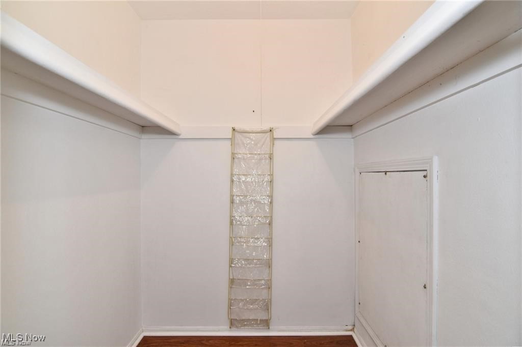 Heritage Circle Condo - Residential