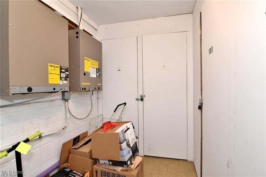 Heritage Circle Condo - Residential