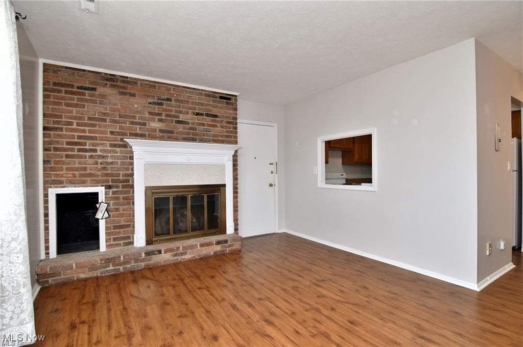 Heritage Circle Condo - Residential