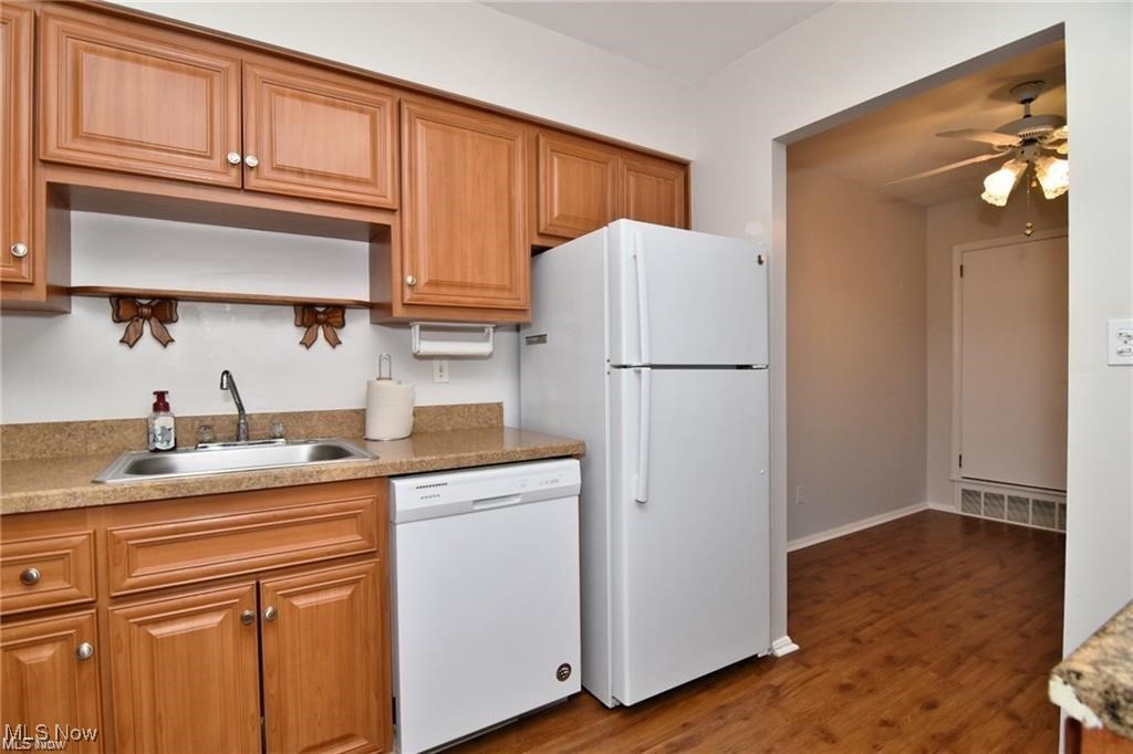 Heritage Circle Condo - Residential