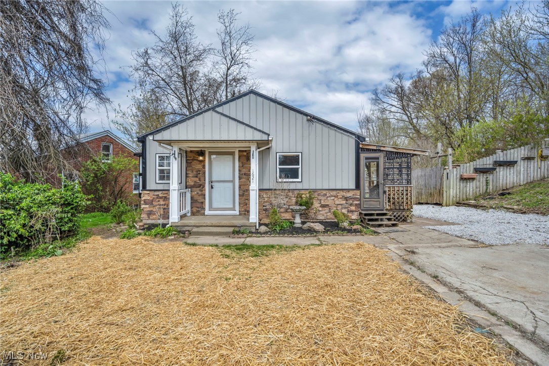 1621 Oakmont Street, Canton, Ohio image 2