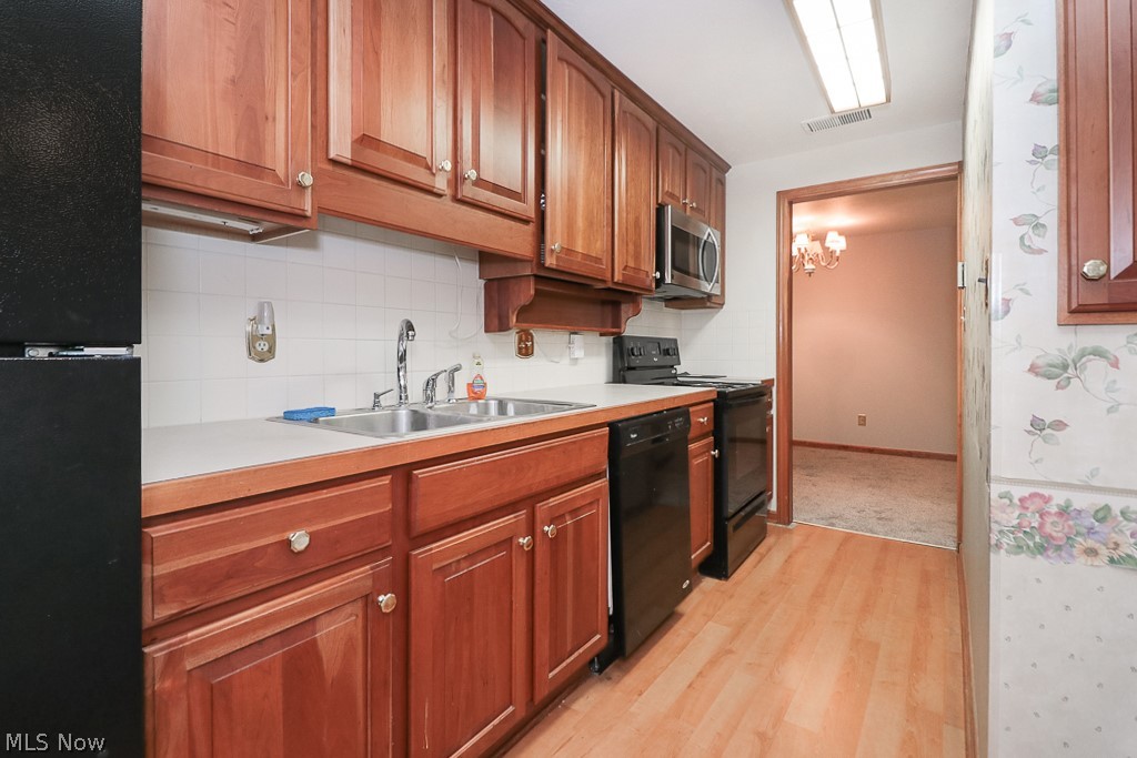 Silver Lake Towers - Residential