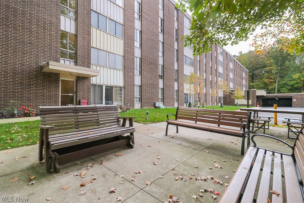 Silver Lake Towers - Residential