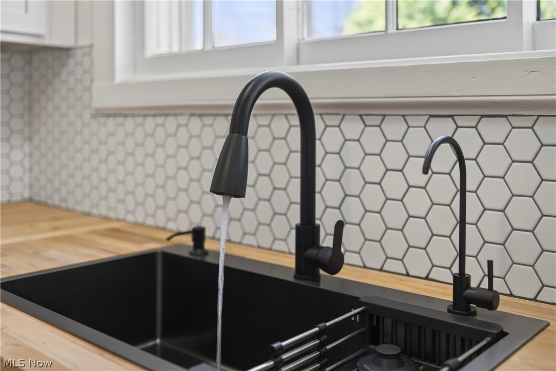 Russell 02 - Residential