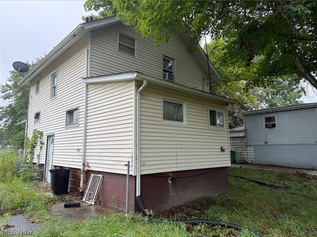 1033 Fairfield Road