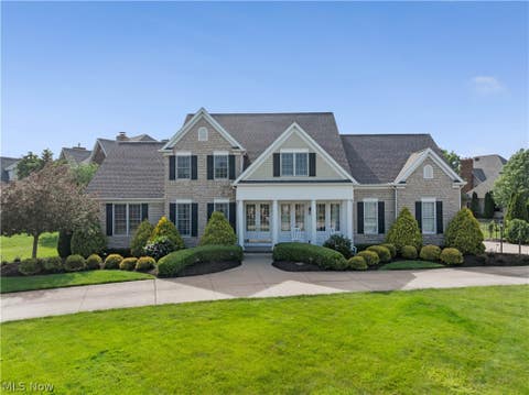 Homes For Sale - 502 Augusta Drive<br/> Summit County, Fairlawn, OH 44333