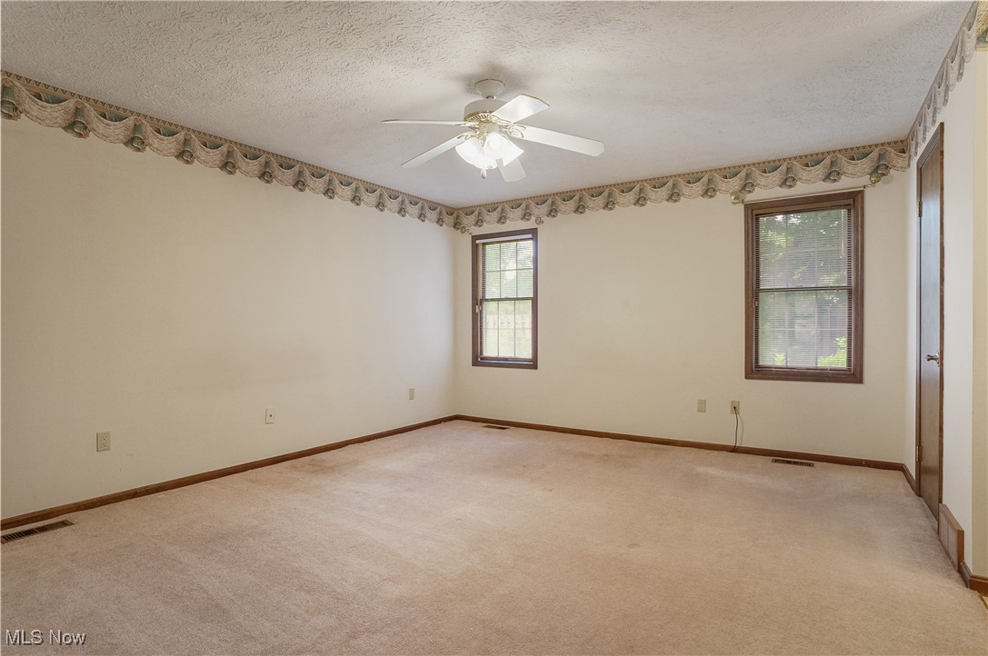 7193 Windsor Lane, Mentor, Ohio image 22