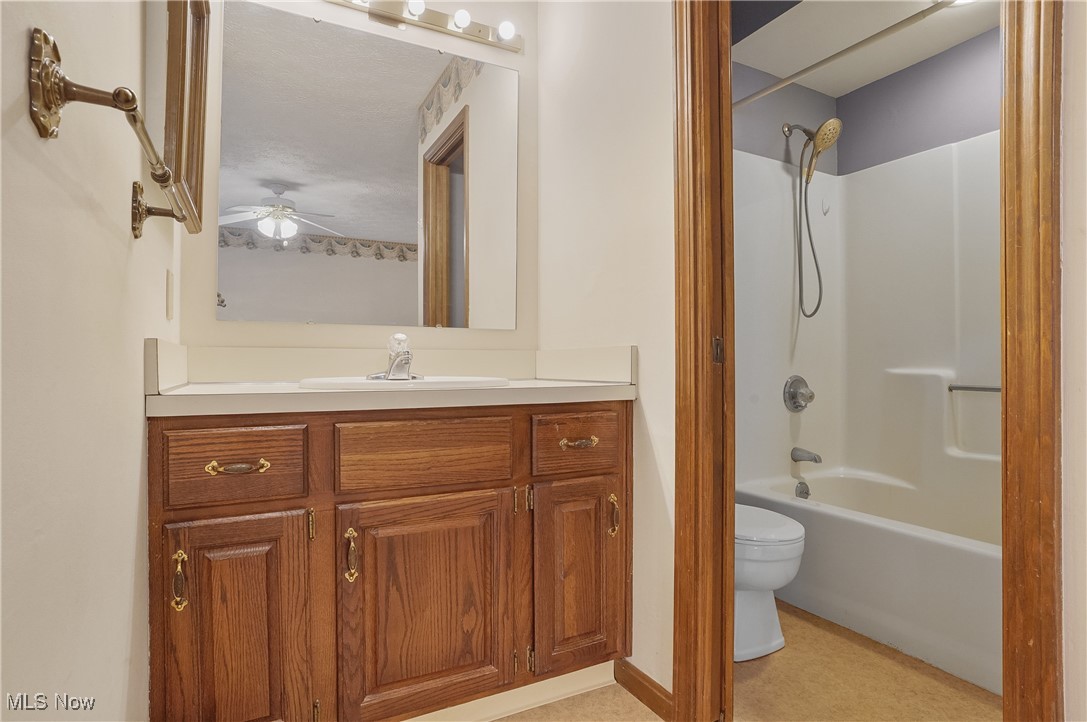 7193 Windsor Lane, Mentor, Ohio image 23