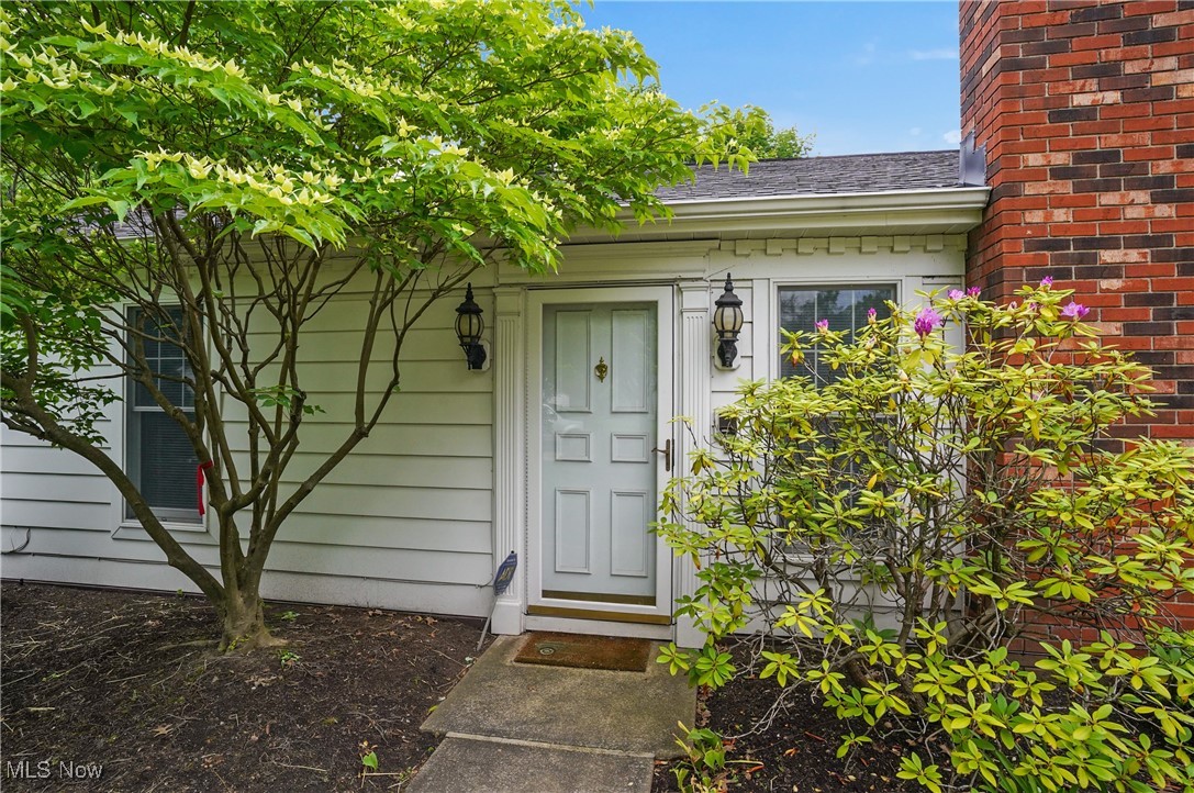 7193 Windsor Lane, Mentor, Ohio image 9