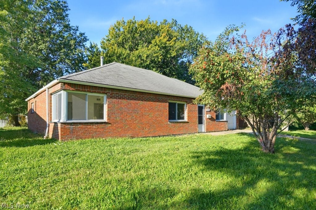 572 Hemlock Drive