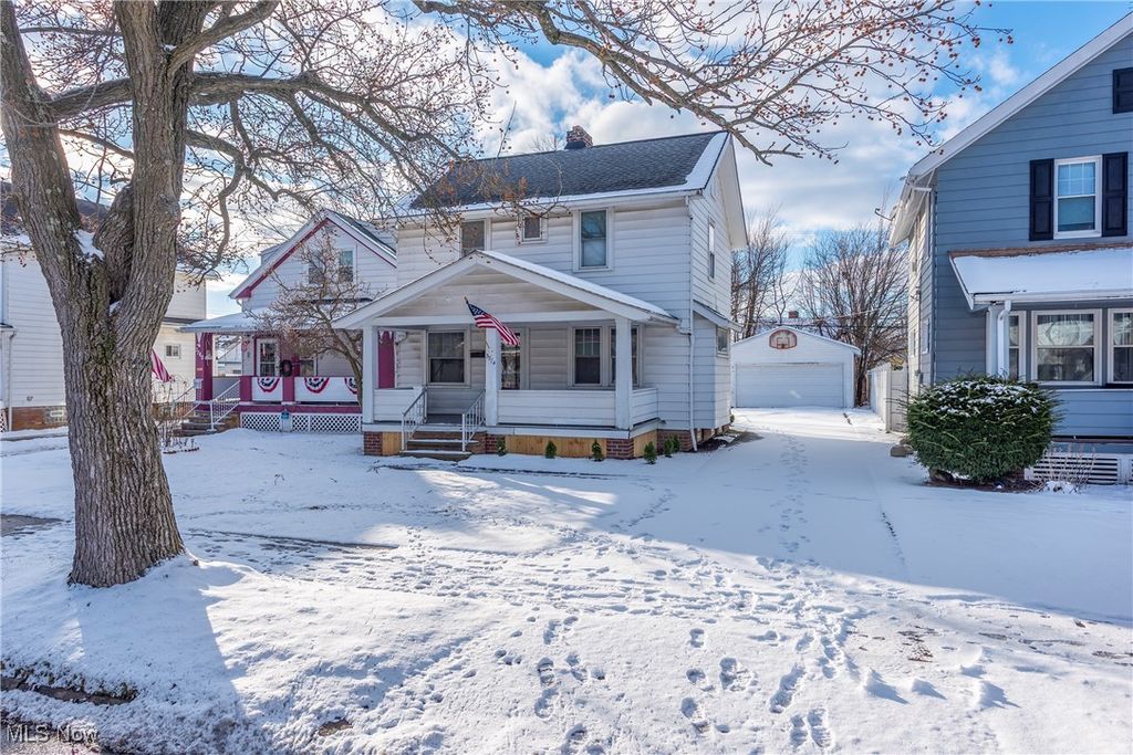 Photo of 3774 W 135th Street, Cleveland, OH 44111 (MLS # 5182156)