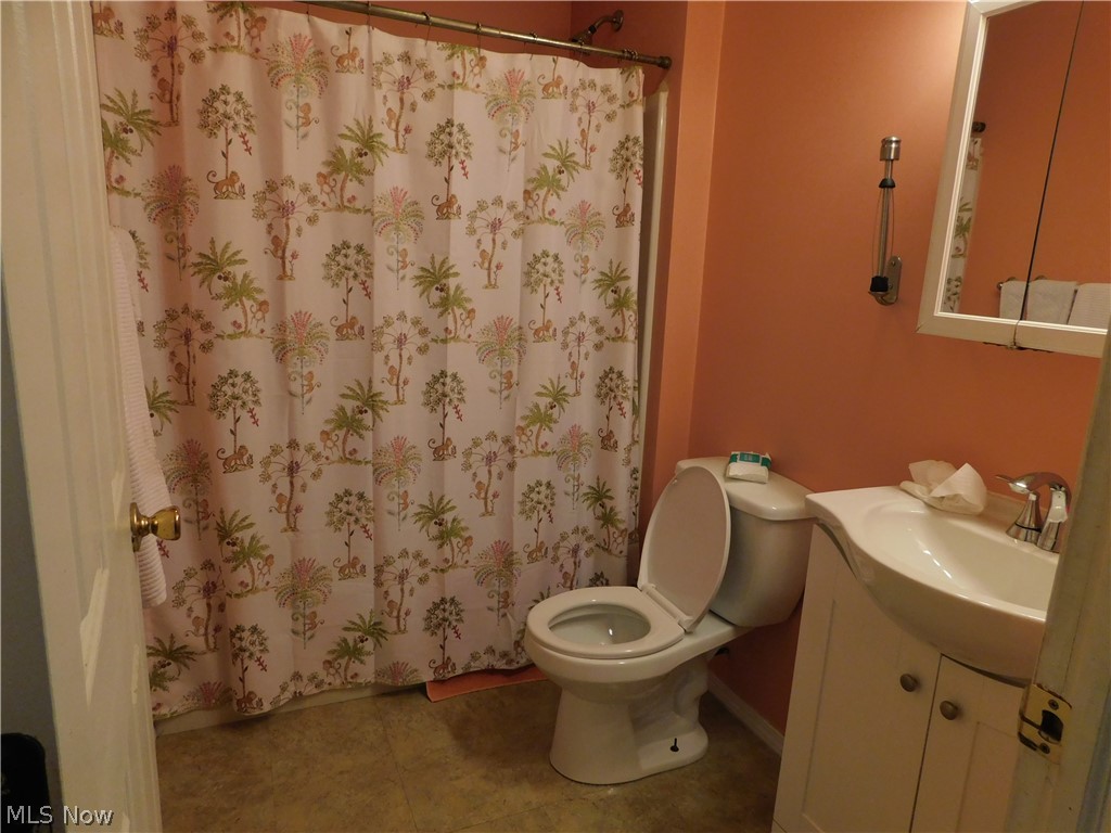 Connecticut Western Reserve - Residential