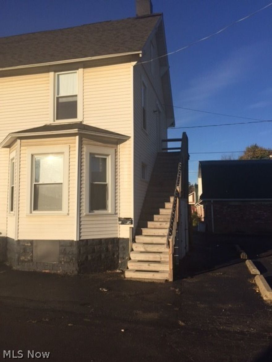 Fantastic 2 bedroom apartment located in Perry Township!  Conveniently located to everything!  Hardwood flooring throughout, eat in kitchen with appliances, double closets in bedrooms and so much more.