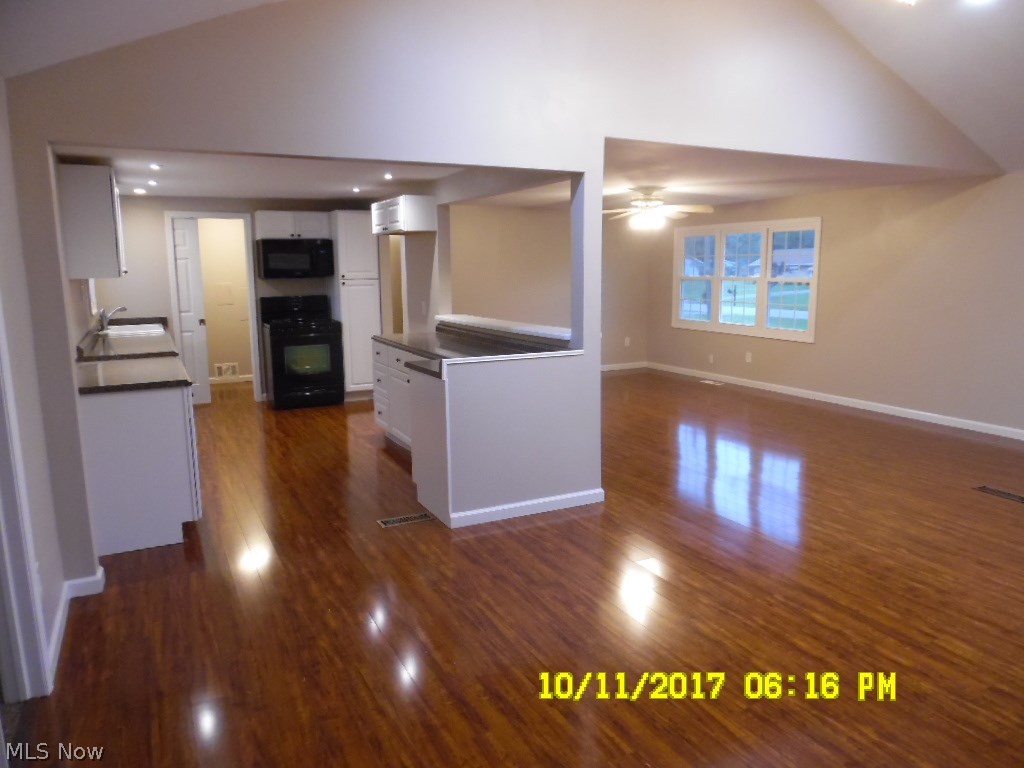 Valley Brook Vill - Residential