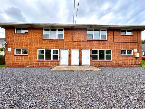 Apartment For Rent - 3915 Washington Street<br/> Weirton, WV 26062