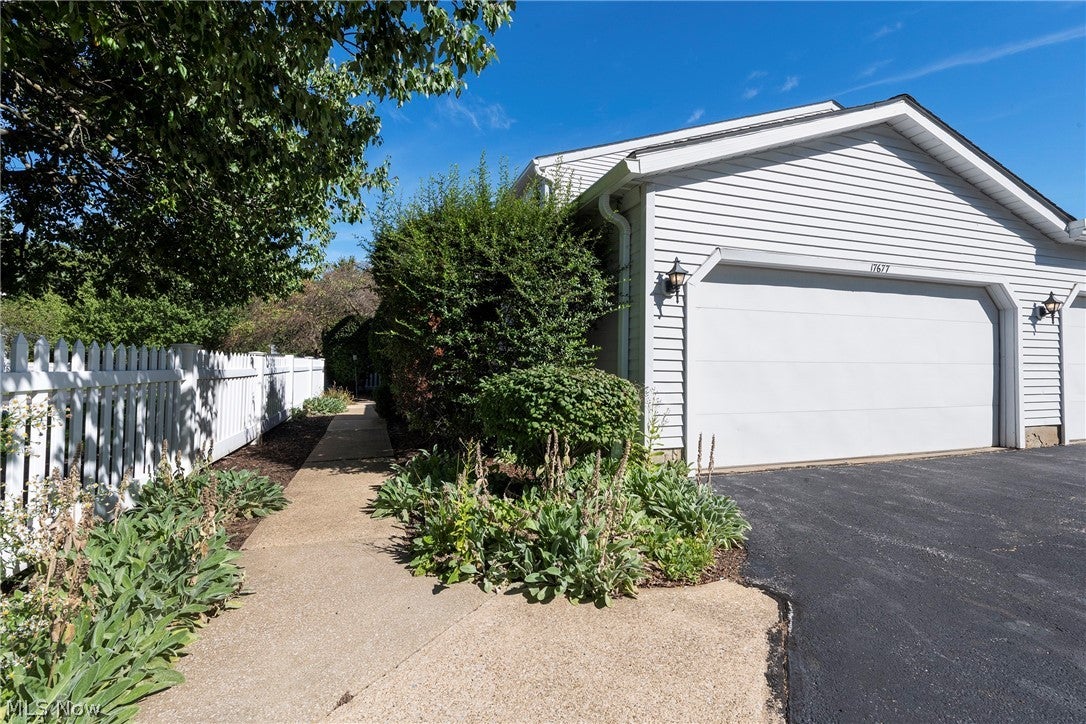 17677 Eastbrook Trail