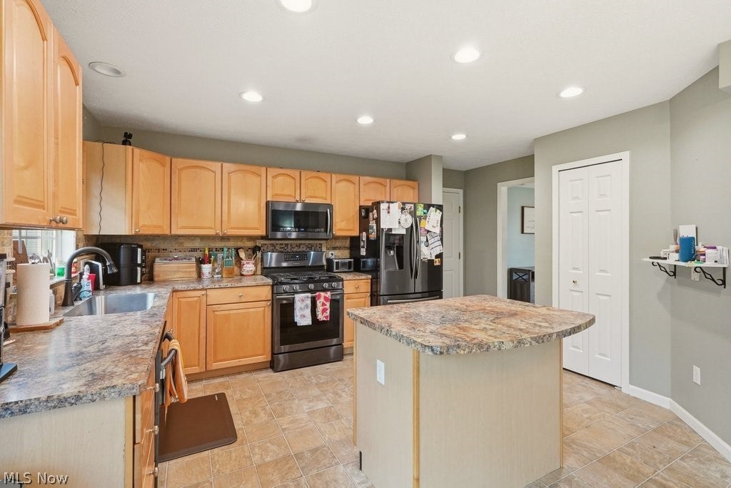 1223 Tinkers Green Drive