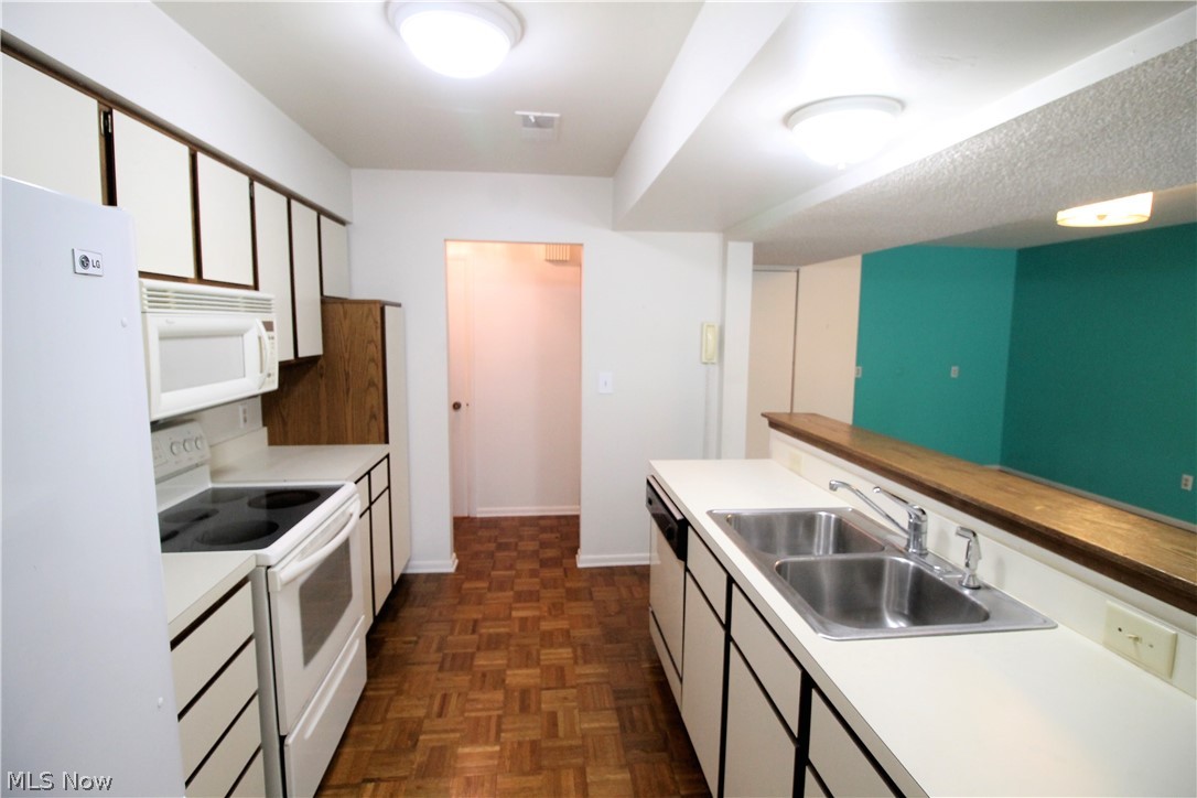 Hampton Woods - Residential